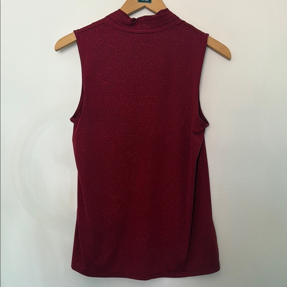 NEW Vince Camuto Pleated V Neck Micro Glitter Sleeveless Blouse Womenβs Size S - Picture 6 of 9
